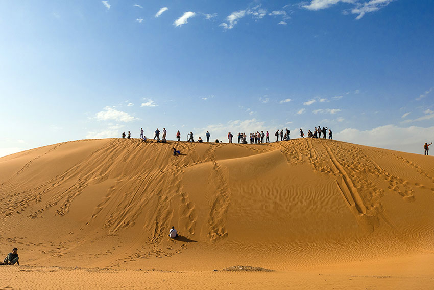 Empty quarter is world's largest sand desert